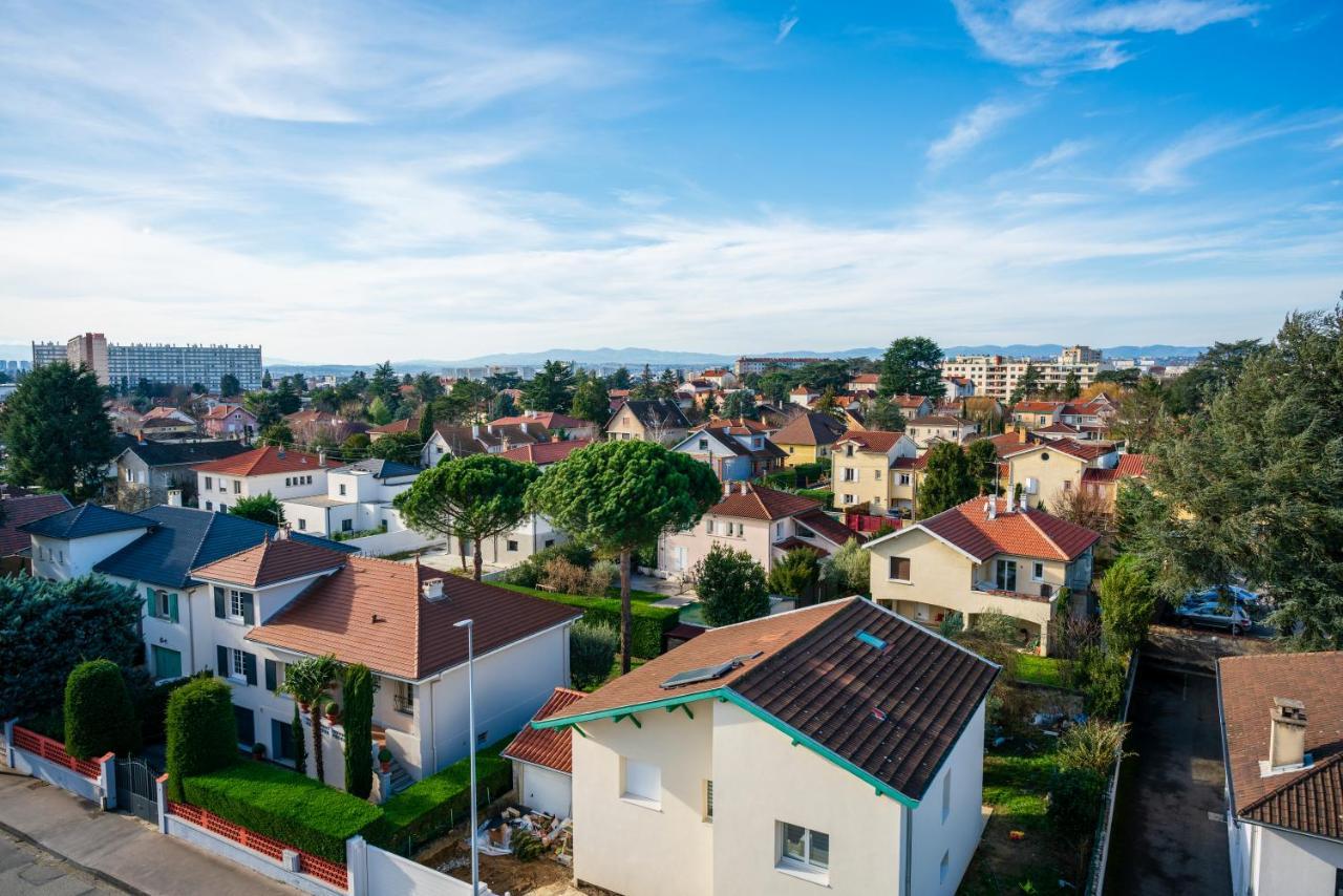 Apartment T2 De Standing Climatise Avec Parking Prive, Tram T2 T5, Hopitaux Est *