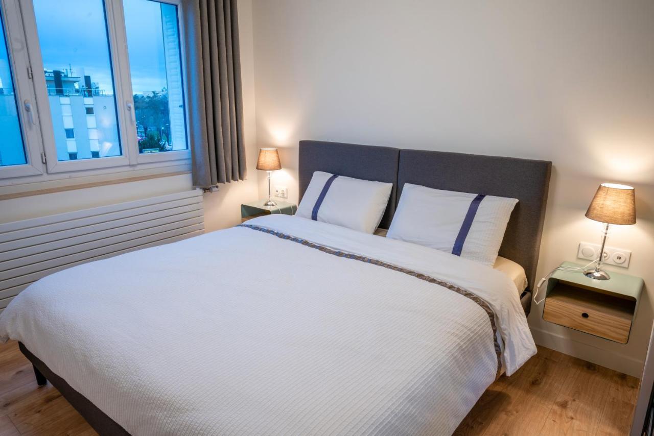 Apartment T2 De Standing Climatise Avec Parking Prive, Tram T2 T5, Hopitaux Est